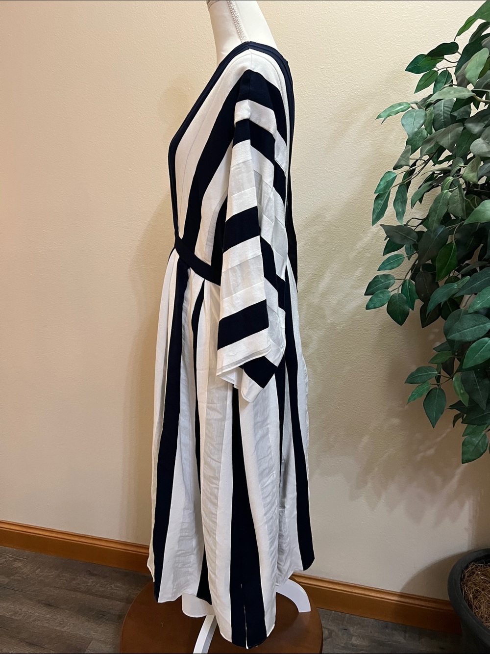 ADAM LIPPES Collective Dress Navy Stripe Kimono Sleeve Double V Pockets Size 14 - Picture 13 of 17